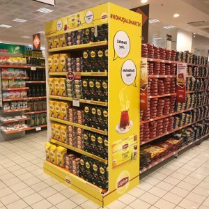 lipton markasına özel olarak ürettiğimiz ahşap folyo kaplamalı kurulumu yapılmış stand tasarımı